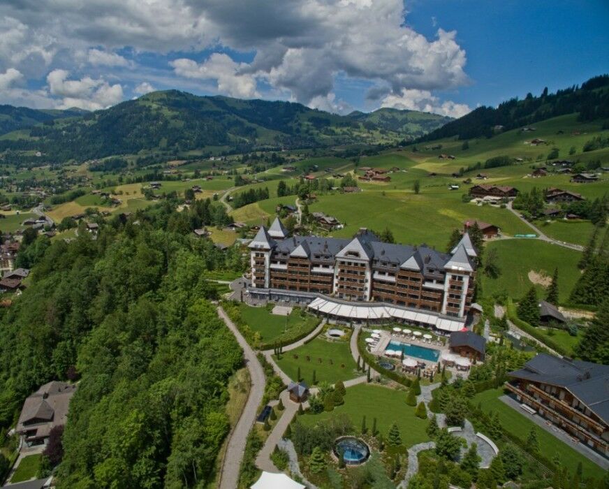 Отель The Alpina Гштад Экстерьер фото
